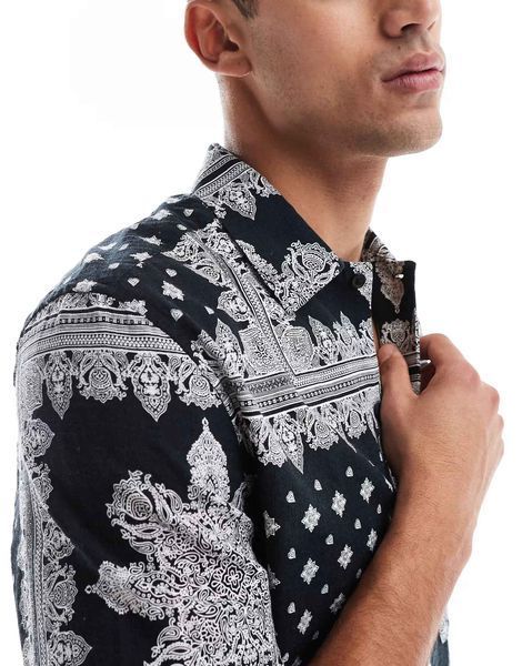 Сорочка Asos Design relaxed shirt textured bandana print black