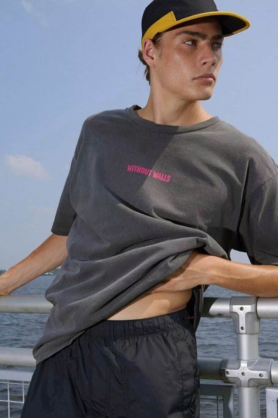 Футболка Without Walls Graphic Tee